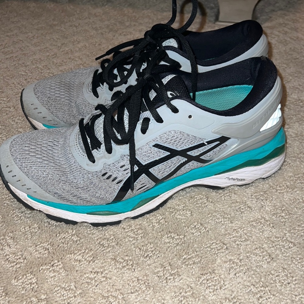 Black & Gray ASICS 💫